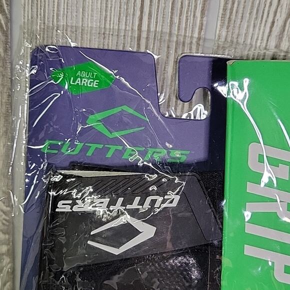 Cutters Extreme Grip Rev Pro 4.0 Black Football Receiver Gloves Adult Size L NWT - Picture 4 of 5